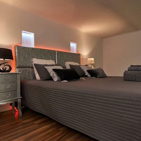 Feel Different Apartment Budapest Exterior photo